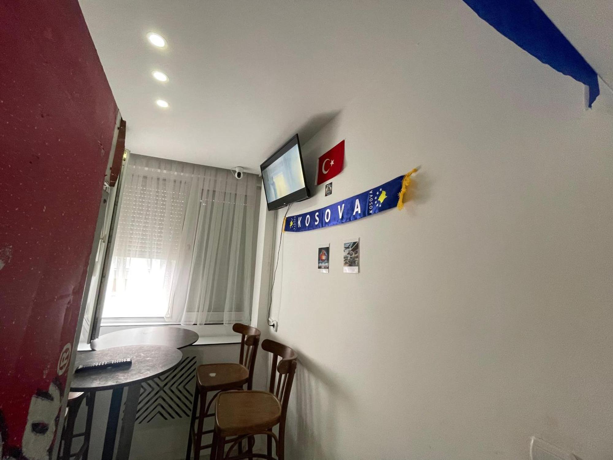 פרישטינה Shesh Hostel מראה חיצוני תמונה