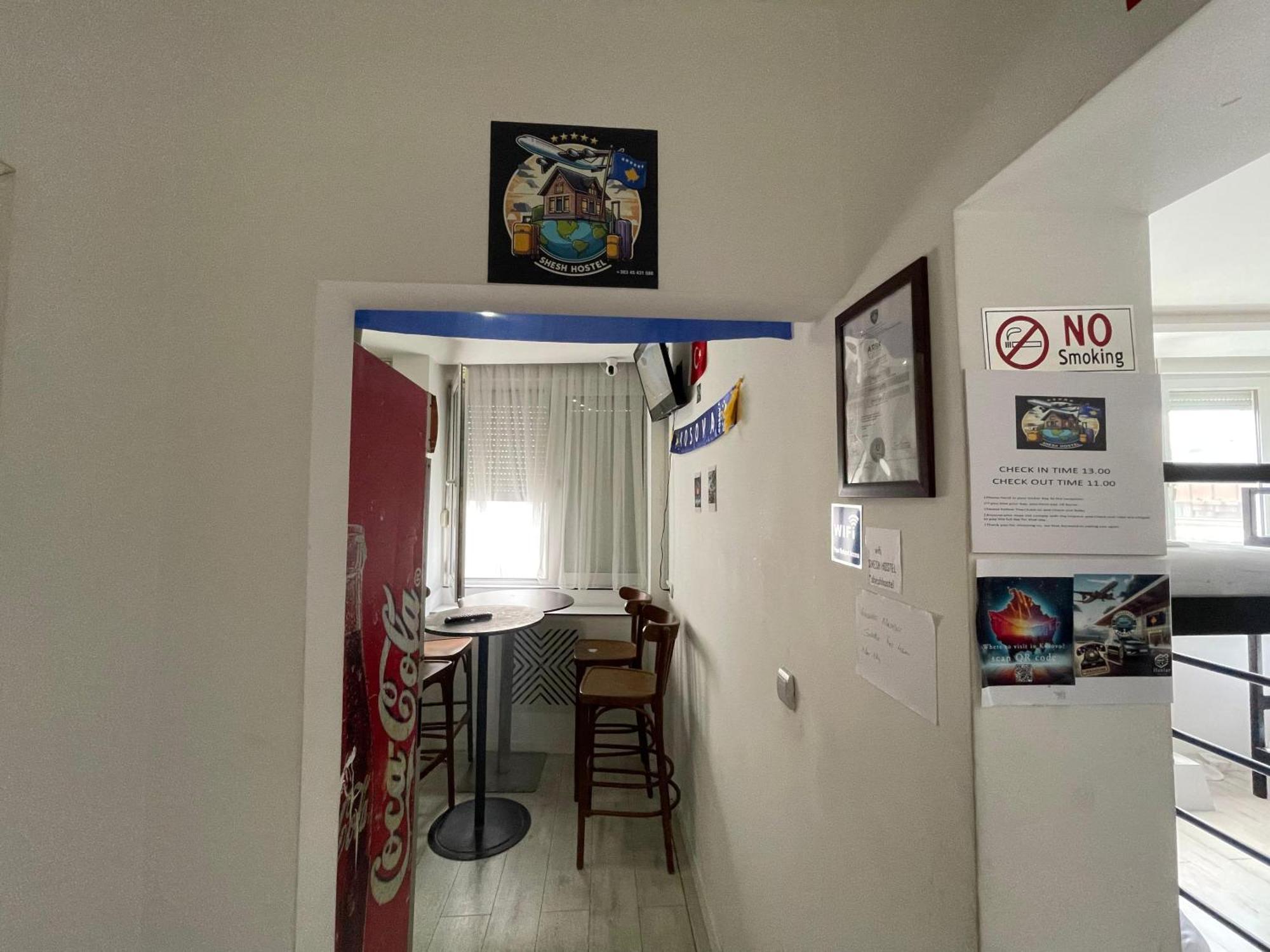 פרישטינה Shesh Hostel מראה חיצוני תמונה