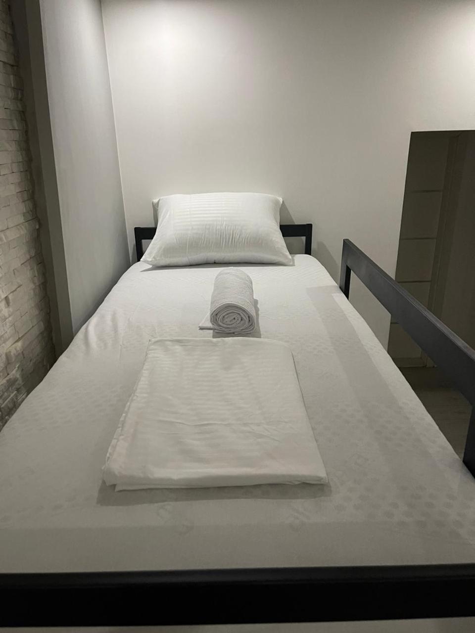 פרישטינה Shesh Hostel מראה חיצוני תמונה